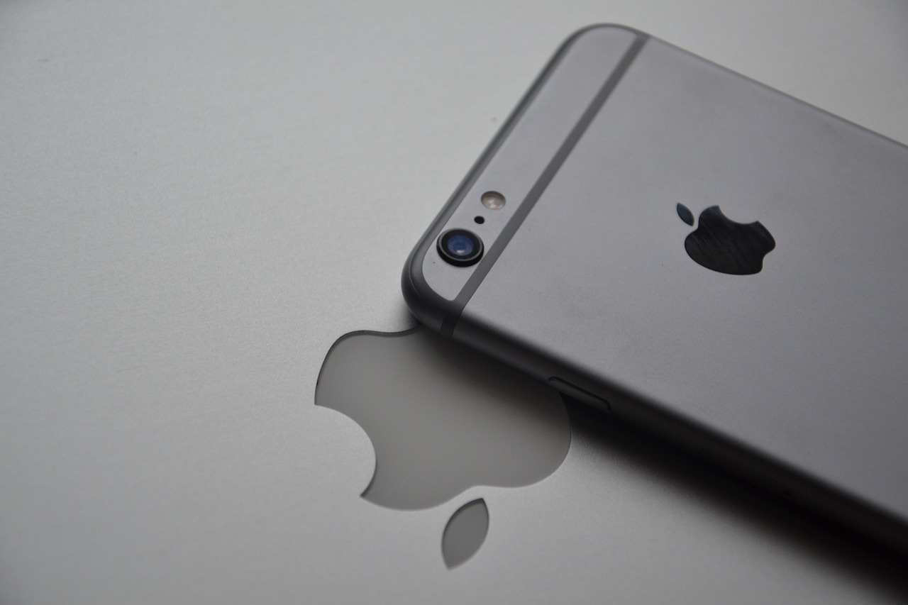 Naprawa urządzeń Apple w stolicy – co warto wiedzieć?
